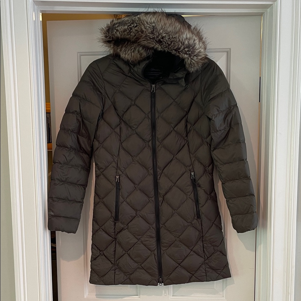 Women's Eddie Bauer down Quilted Hooded Olive color parka